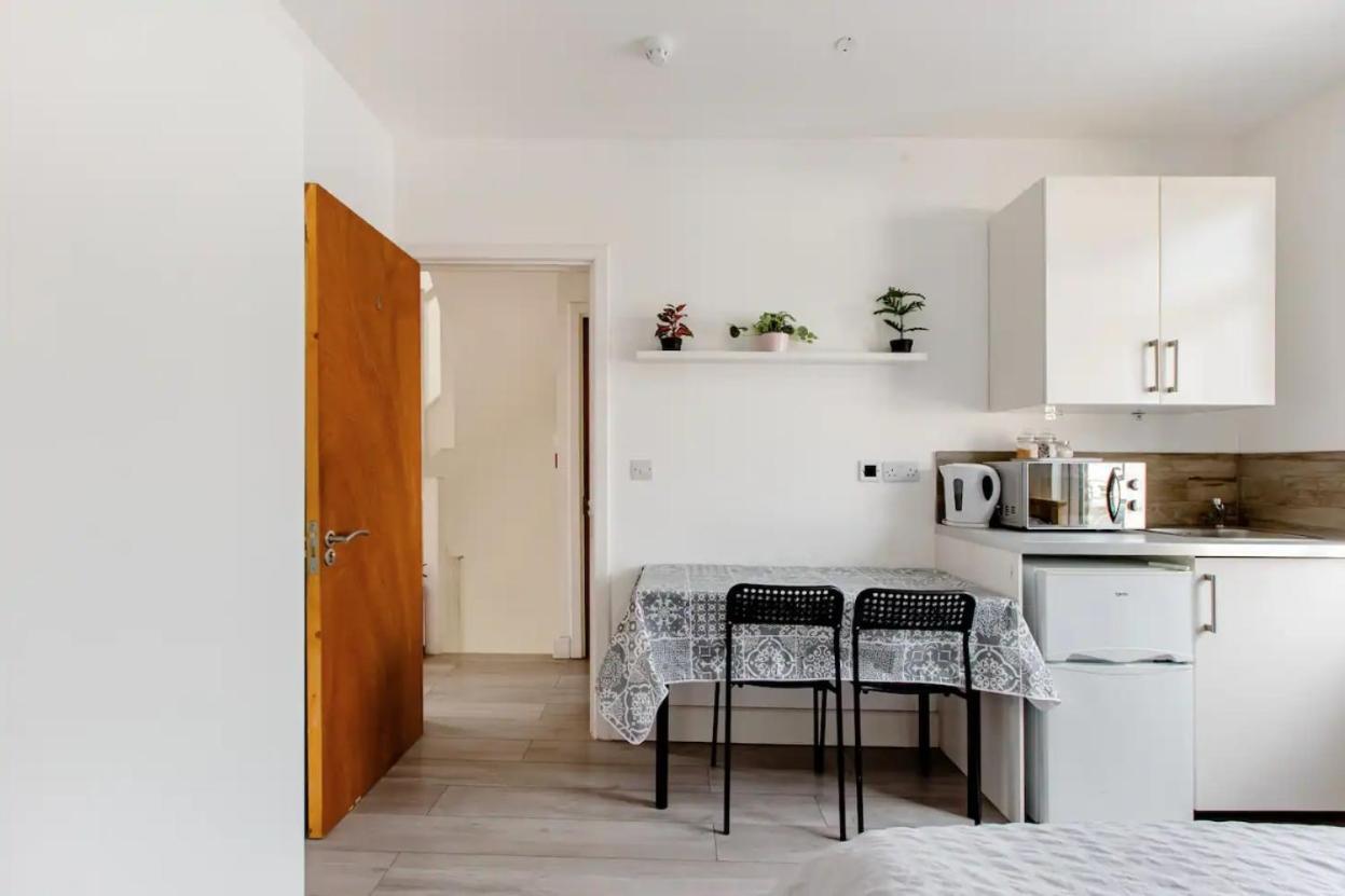 Double Room Edmonton Green, London N9 Exteriér fotografie