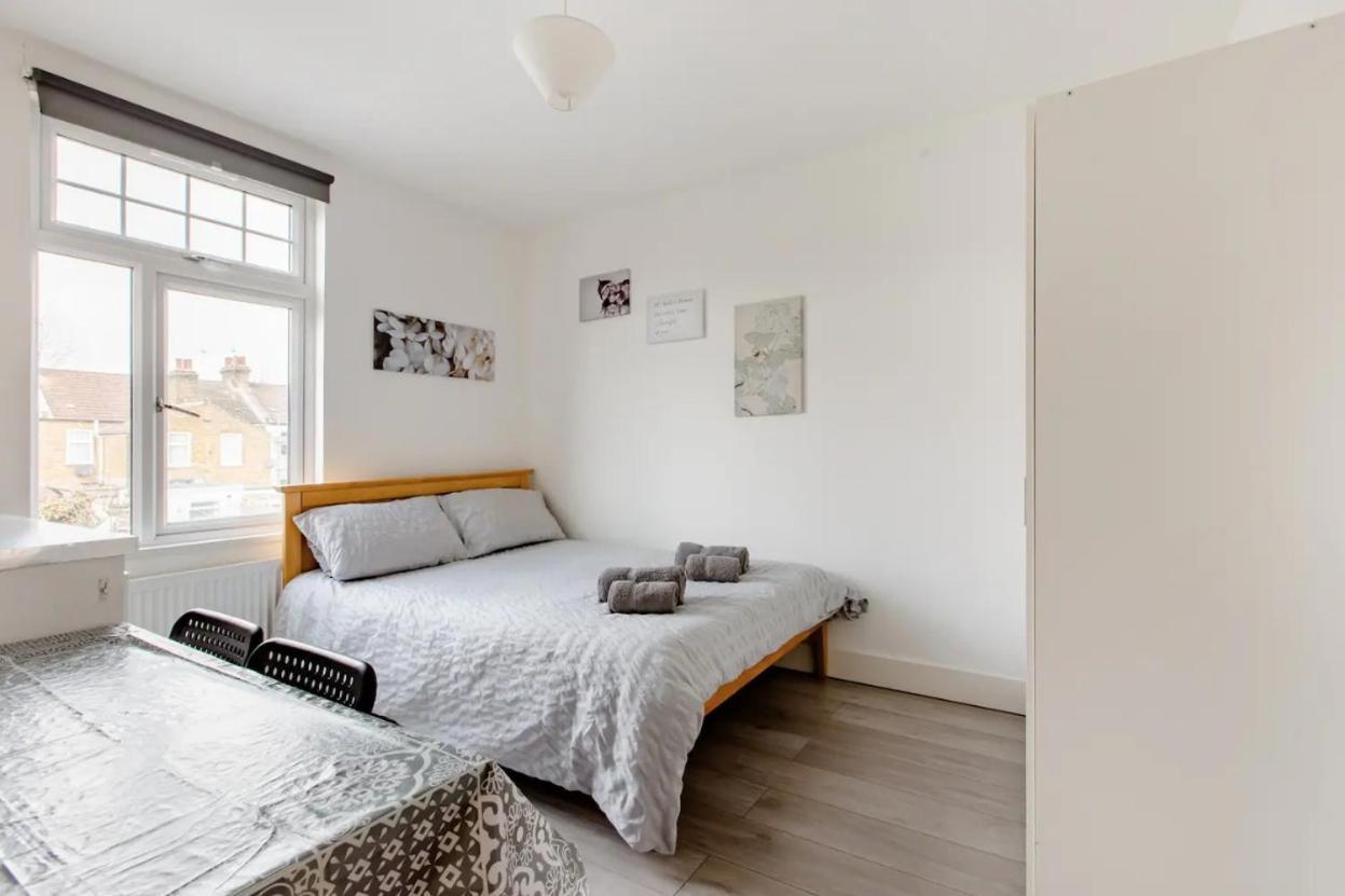 Double Room Edmonton Green, London N9 Exteriér fotografie
