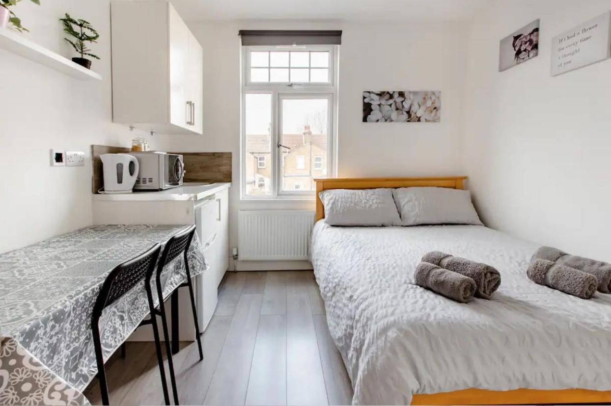 Double Room Edmonton Green, London N9 Exteriér fotografie